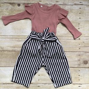 Adorable 2 piece outfit. Wide leg pants.